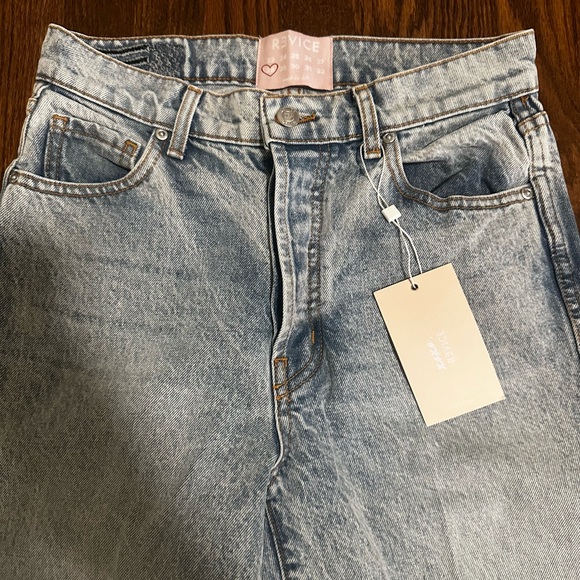 New!!! REVICE Straight Leg Ex-Boyfriend Jeans - Size 28 - Picture 2 of 6